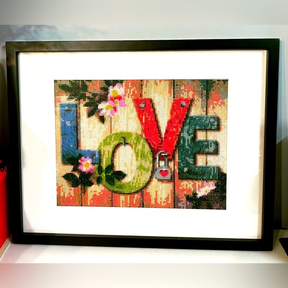 Love. Framed Diamond Painting - Picture 1 of 1